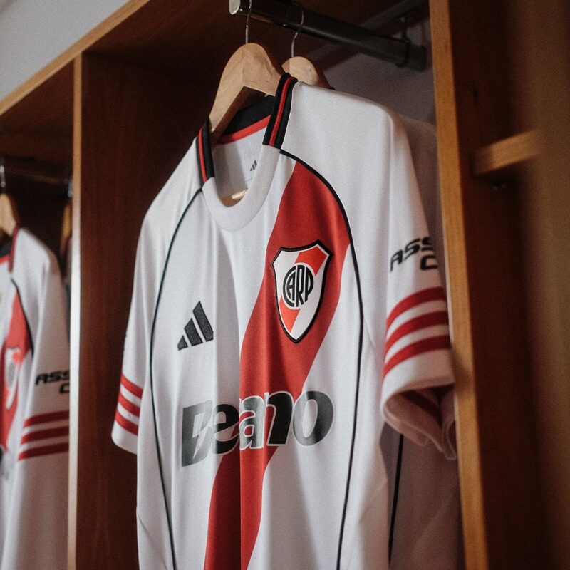 MAILLOT DOMICILE RIVER PLATE 25/26