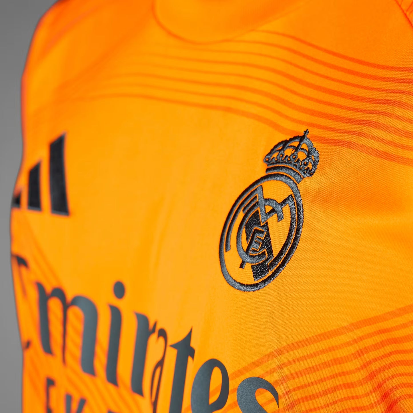 MAILLOT EXTERIEUR REAL MADRID MANCHES LONGUES 24/25